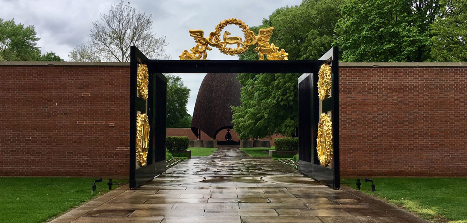 Suzanne Glemét Memorial Gates