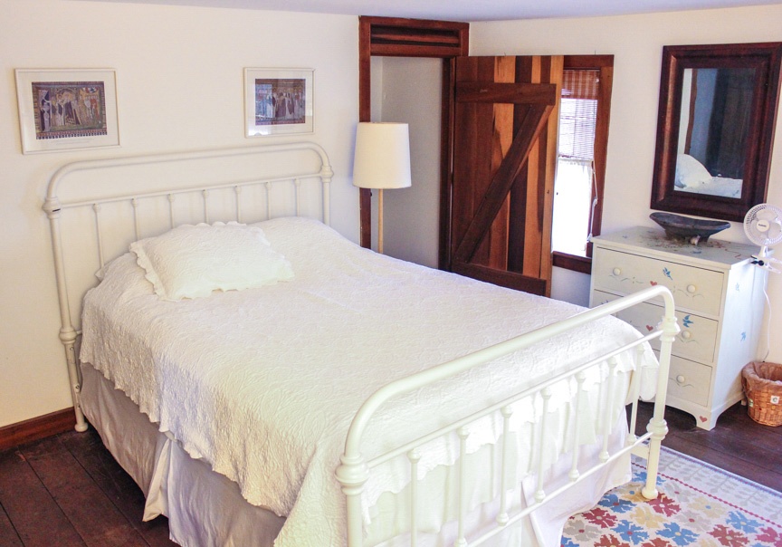Barrett-Gate House bedroom