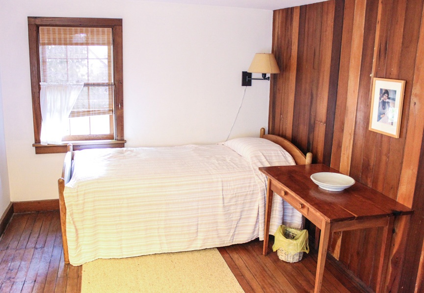 Barrett-Gate House bedroom